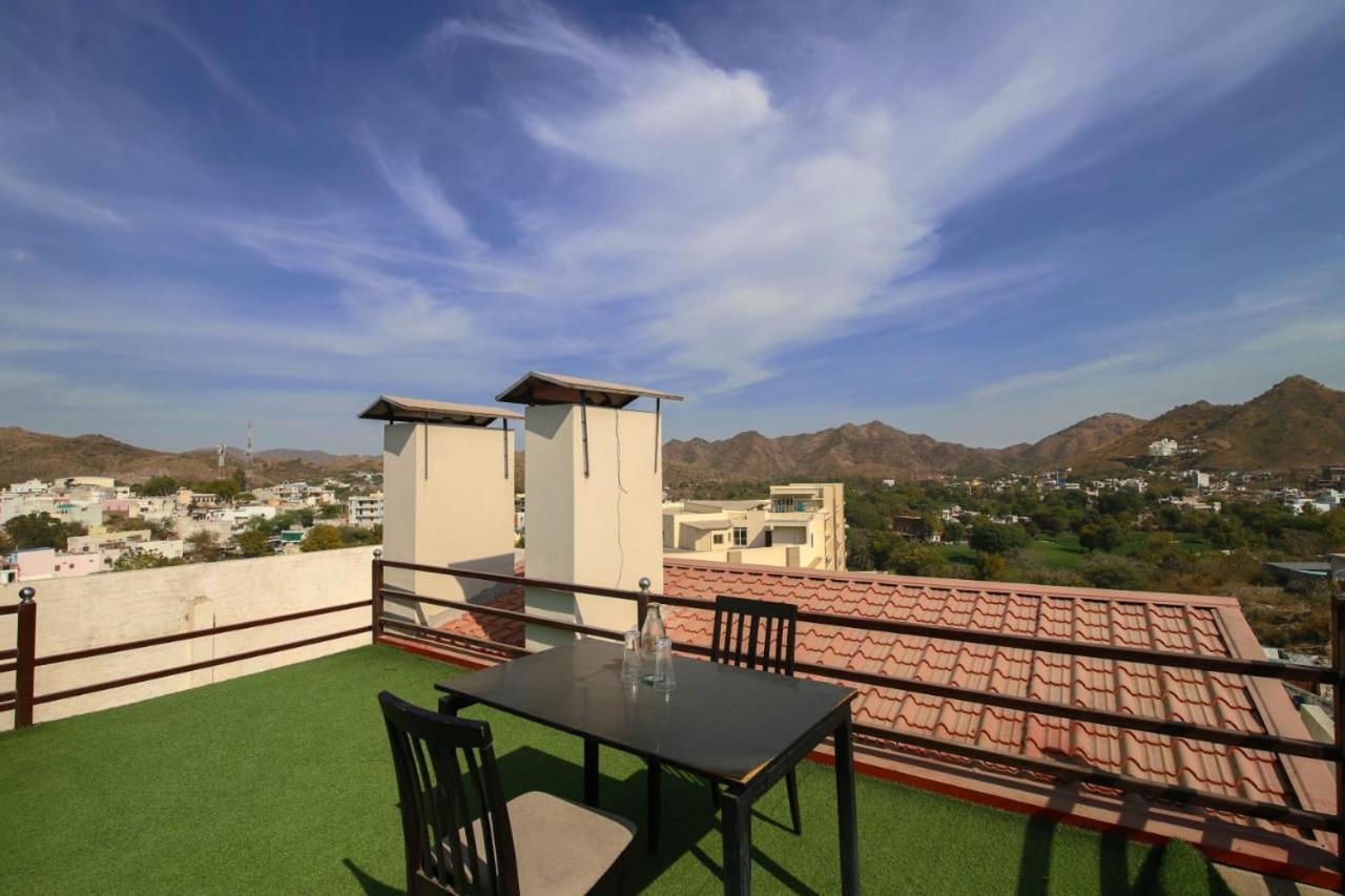 Hotel Dosa Plaza Udaipur Luaran gambar