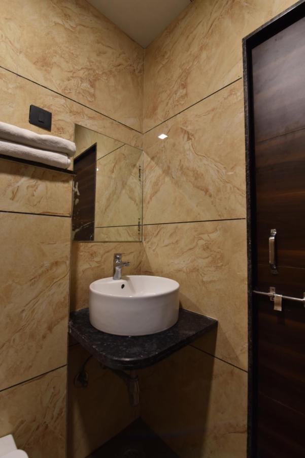 Hotel Dosa Plaza Udaipur Luaran gambar