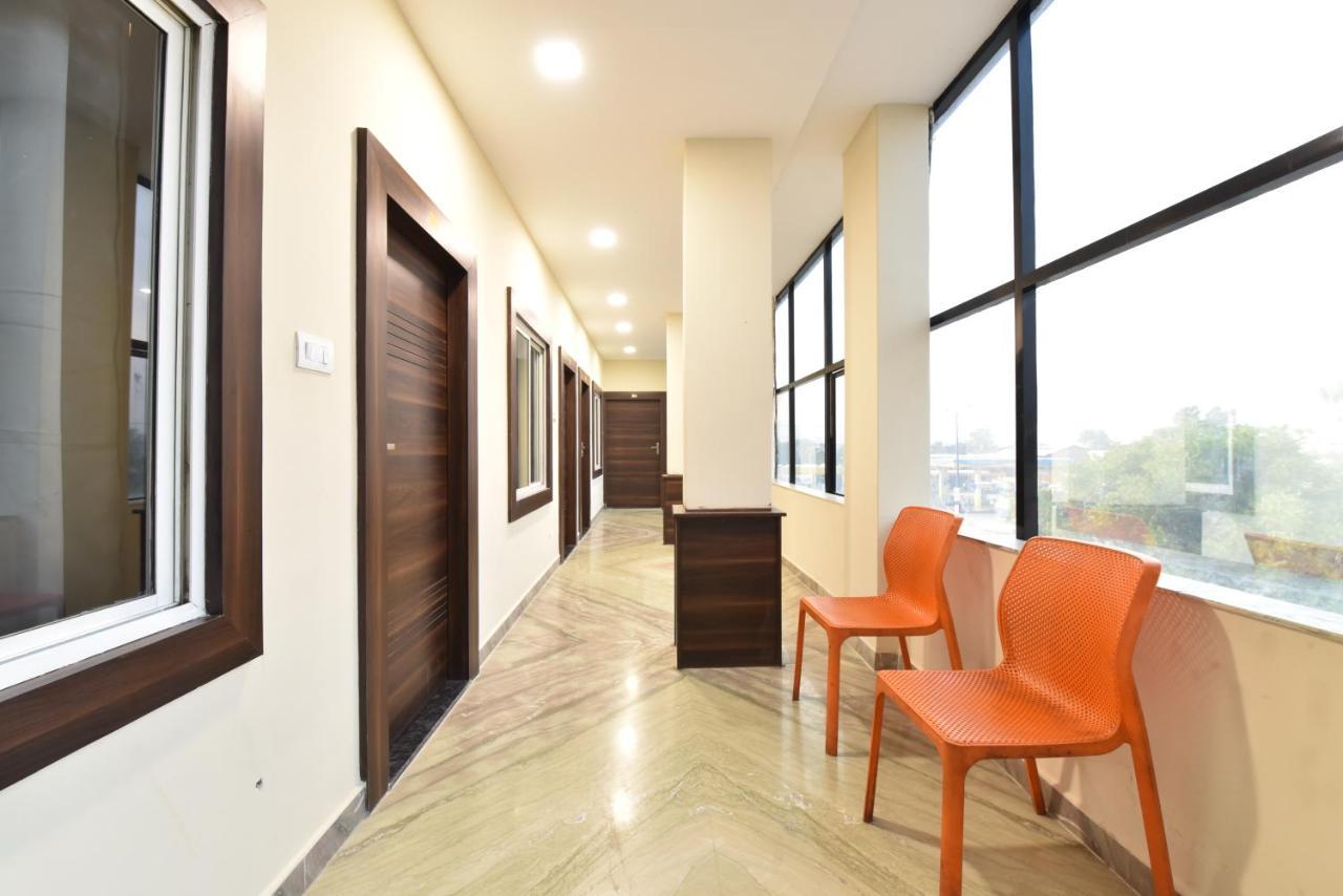 Hotel Dosa Plaza Udaipur Luaran gambar