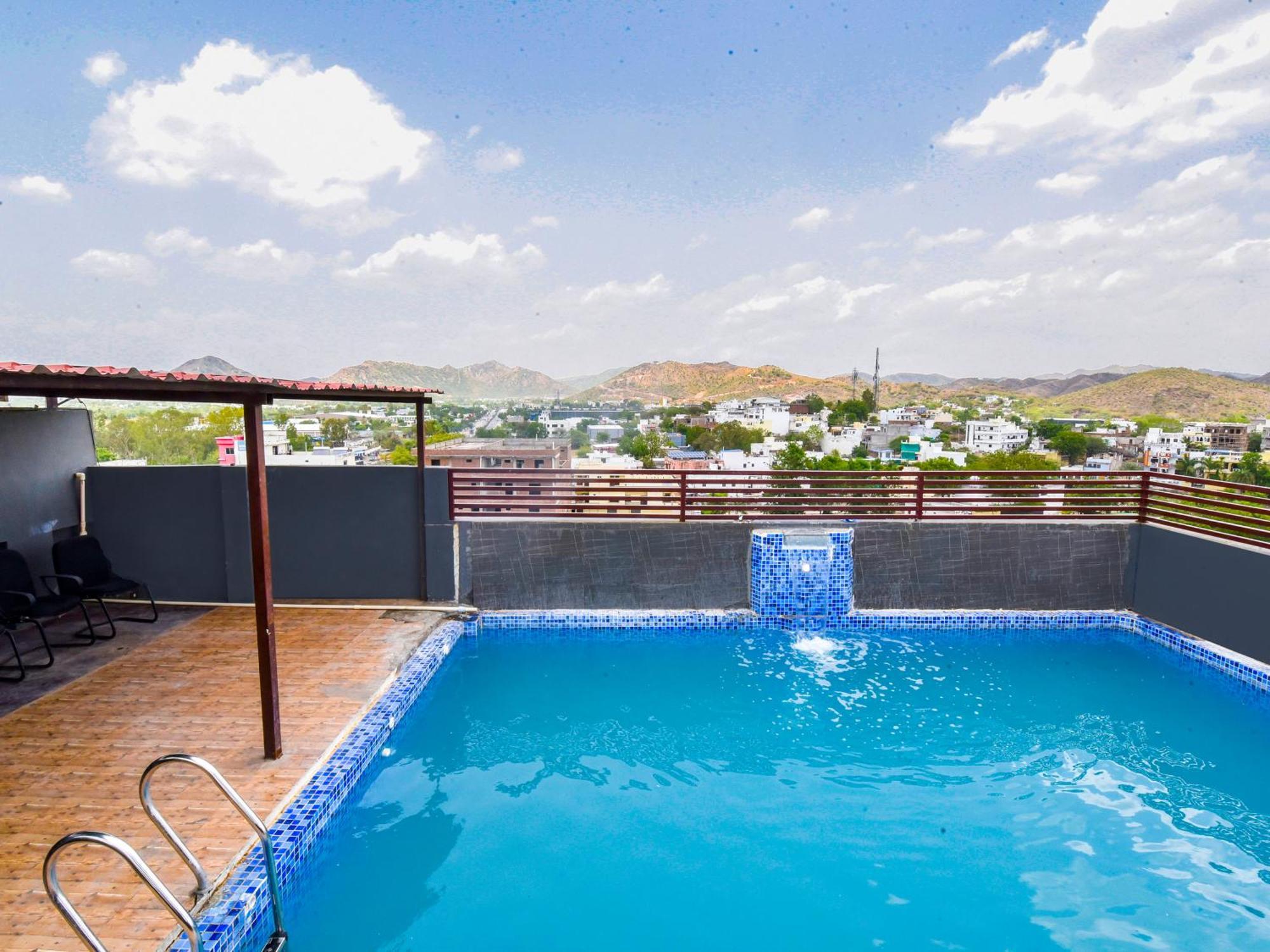 Hotel Dosa Plaza Udaipur Luaran gambar